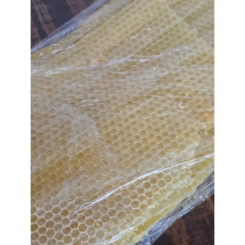 Glass Beehive Honey Pot Jar‎ with Silicone Dipper and Fresh Honeycomb Slab Set